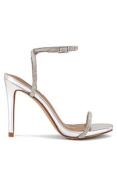Туфли со стразами festive - Steve Madden, Металлический серебряный, Открытый носок
Туфли со стразами festive - Steve Madden, Металлический серебряный, Открытый носок