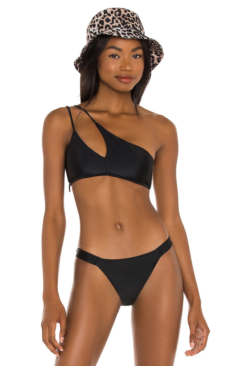 Vix Swimwear Rai Bikini Top In Black Revolve