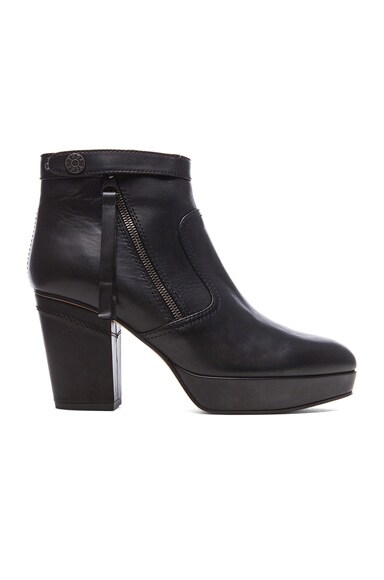 ACNE STUDIOS Track Leather Booties In Black