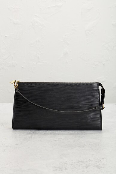 FWRD Renew Louis Vuitton Epi Pochette Accessoires 24 Shoulder Bag | Thumbnail 2