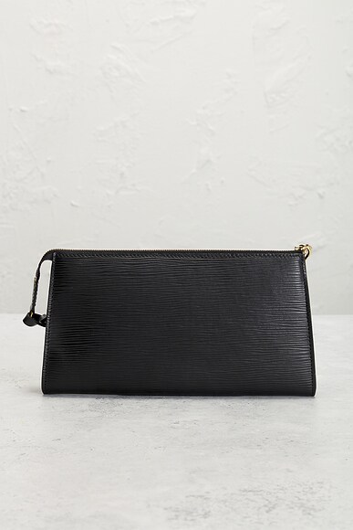 FWRD Renew Louis Vuitton Epi Pochette Accessoires 24 Shoulder Bag | Thumbnail 3