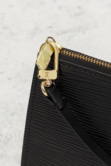 FWRD Renew Louis Vuitton Epi Pochette Accessoires 24 Shoulder Bag | Thumbnail 7