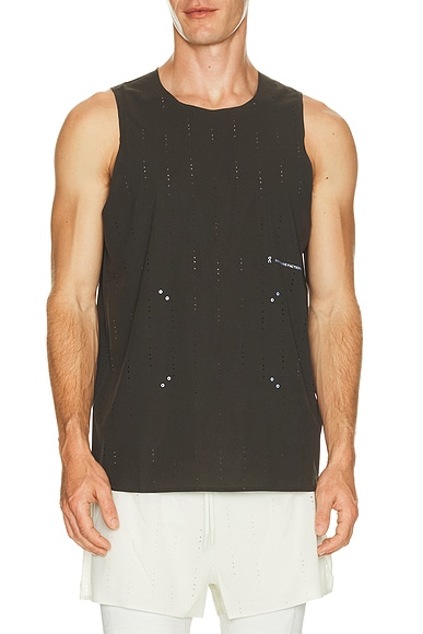 On x PAF Zero Singlet Paf in Molasses - Black. Size L (also in S).