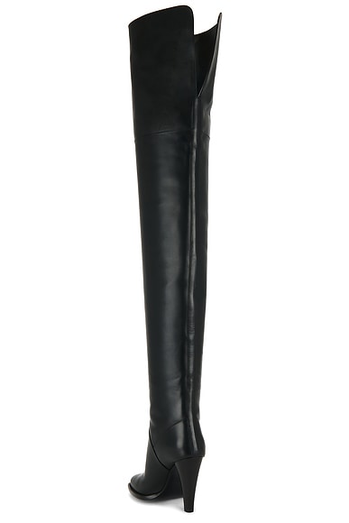Saint Laurent Chaka Boot In Black