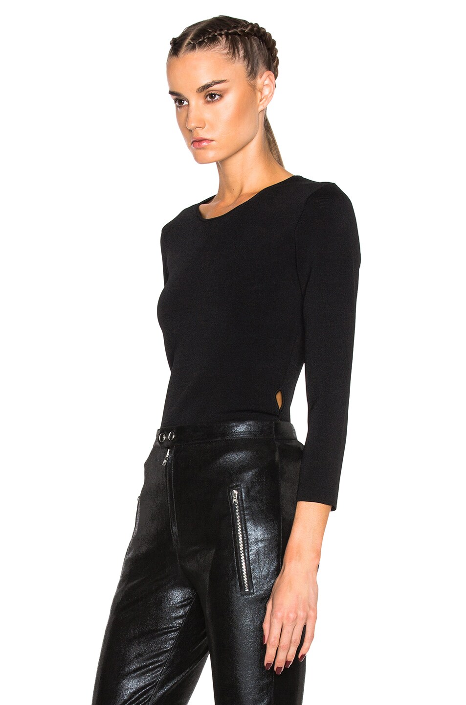 NATIONALITY Alexander Wang, born in San Francisco, moved to New York City in to attend fashion school at Parsons, but he quickly became the -ultimate example of how far a lot of talent and a little experimentalism can go. Wang began his eponymous label in at the age of 19, and his business is still a family affair.