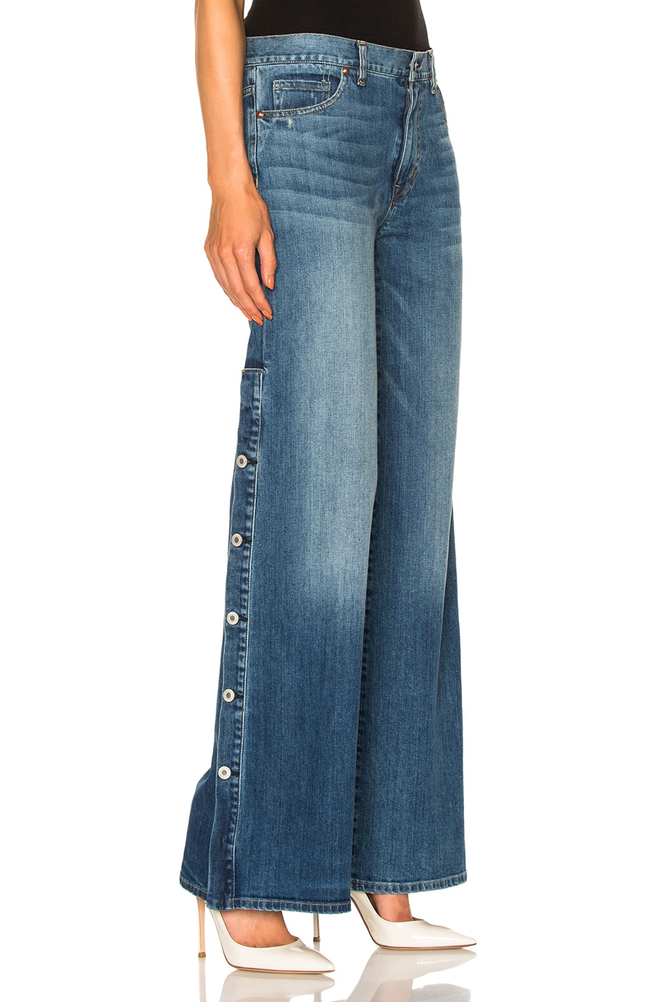 2 Stores In Stock: NILI LOTAN Ena Wide Leg Jeans, Duane Wash | ModeSens