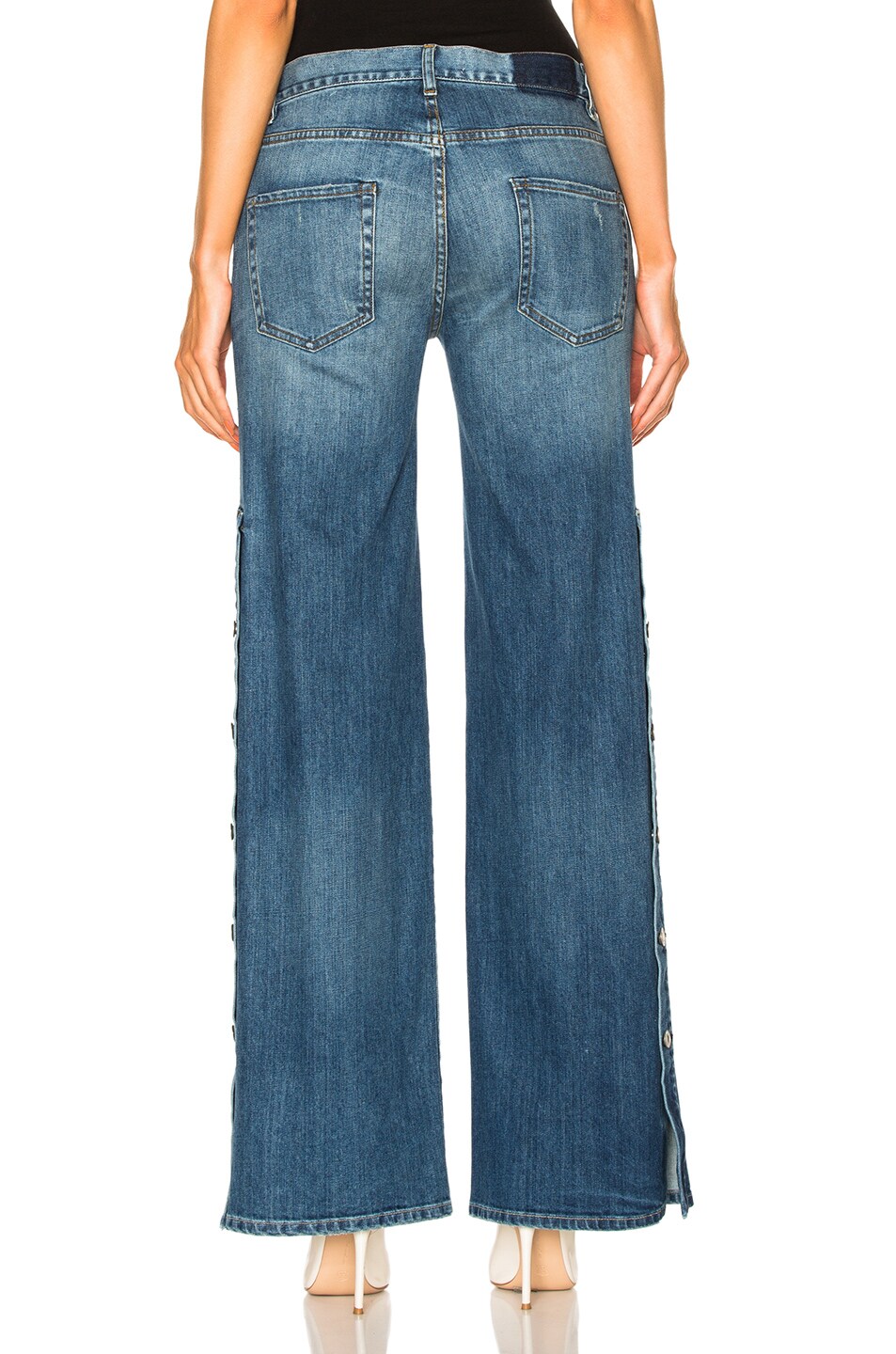 2 Stores In Stock: NILI LOTAN Ena Wide Leg Jeans, Duane Wash | ModeSens