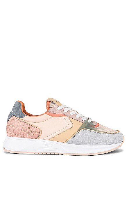 District Back Bay Sneaker HOFF $150 