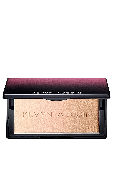 The Neo-Highlighter Kevyn Aucoin