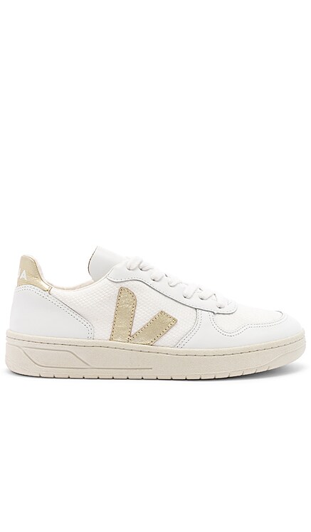 V-10 Sneaker Veja $140 