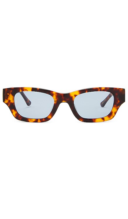 Nine-o-nine Square Sunglasses Wonderland
