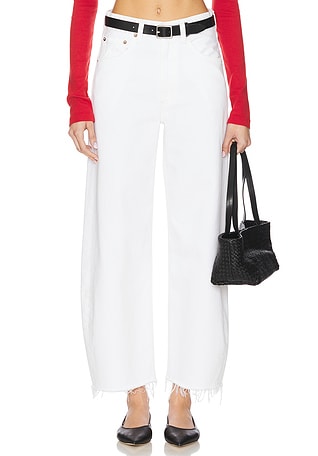 Low Curve Fray Jeans