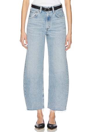 Low Curve Fray Jeans