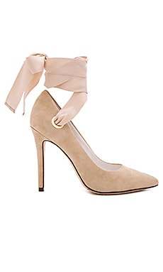 Alice + Olivia Dominique Heel in Tan | REVOLVE