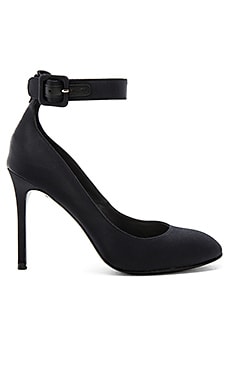 Alice + Olivia
