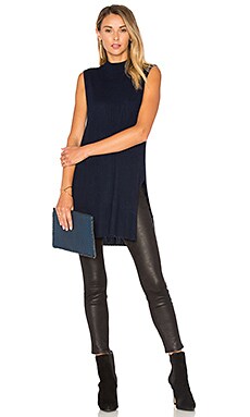 Свитер в рубчик с овальным вырезом - Autumn Cashmere от REVOLVE INT Свитер в рубчик с овальным вырезом - Autumn Cashmere от REVOLVE INT