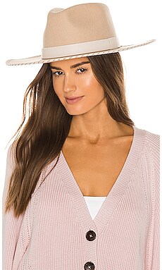 B Low the Belt CHAPEAU LUNA en Oatmeal Bone REVOLVE