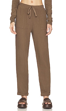 Alo Accolade Sweatpant In Brown - Espresso