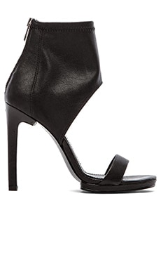 Dolce Vita Savana Heel in Black | REVOLVE