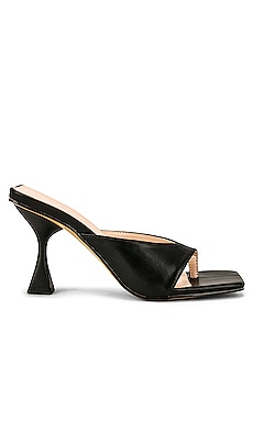 La femme mule hot sale