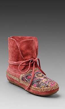 Harlow Mallory Moccasin in Pink | REVOLVE