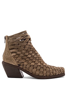 Jeffrey Campbell