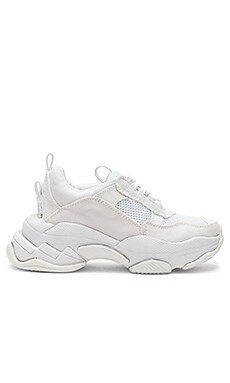 Jeffrey Lo-Fi Sneaker in White | REVOLVE