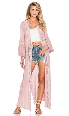 Халат eden - Jen's Pirate Booty от REVOLVE INT Халат eden - Jen's Pirate Booty от REVOLVE INT