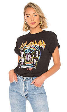Junk Food Def Leppard The 7 Day Weekend Tour Tee in Black | REVOLVE