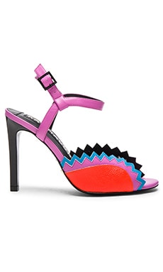 KAT MACONIE