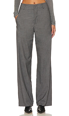 alo Accolade Straight Leg Sweatpant in Gravel