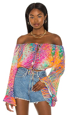 QUE LINDA - Bell Sleeve Crop Top – Luli Fama