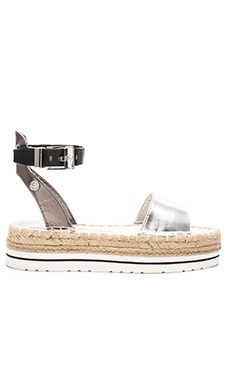 Сандалии - Love Moschino от REVOLVE INT Сандалии - Love Moschino от REVOLVE INT