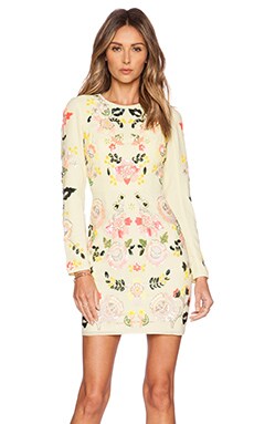 Платье с пайетками summer garden - Needle & Thread от REVOLVE INT Платье с пайетками summer garden - Needle & Thread от REVOLVE INT