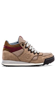 New Balance HRL710 スニーカー - Tan | REVOLVE