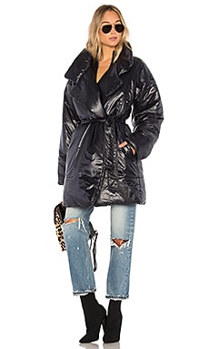black sleeping bolsa coat
