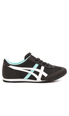 Onitsuka Tiger Machu Racer in Black & White | REVOLVE