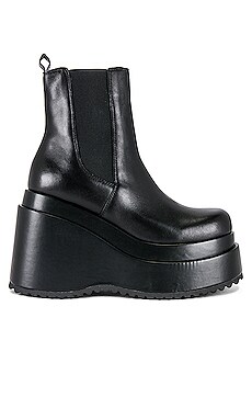 Steve Madden