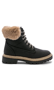 Steve madden hot sale alaska boot