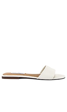 Steve Madden Bev Slide in White | REVOLVE