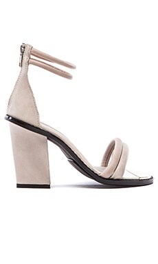 Product image of Sol Sana Oscar Heel. Click to view full details