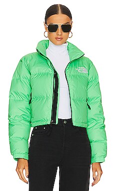 Size L . also in M, S, XS, XXS Ryann Puffer Jacket in Revolve Damen Kleidung Jacken & Mäntel Jacken Puffer- & Daunenjacken Ivory 