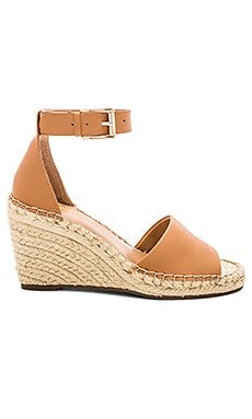 Leera wedge vince online camuto