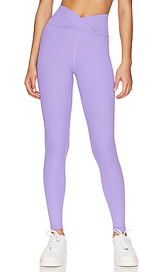 Alo Yoga Women's High Waist Moto Legging Fitted, Purple Dusk, Large :  : Clothing, Shoes & Accessories