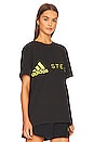 view 2 of 5 LOLO Tシャツ in Black & Shock Yellow