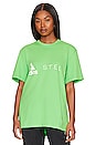 view 1 of 5 SPORTSWEAR LOGO 티셔츠 in Semi Flash Green