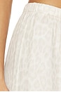 view 6 of 6 PANTALÓN ROSLYN in Washed White Leopard