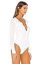 view 3 of 5 BODY in White