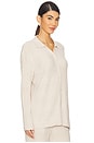 view 2 of 4 TOP MANGA CORTA BAREFOOT DREAMS COZYCHIC ULTRA LIGHT WAVE SHIRT in Stone