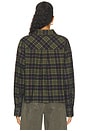 view 4 of 5 CHEMISE CROPPED OVERSIZED CROPPED OVERSIZED SHIRT in Stoneleaf Green